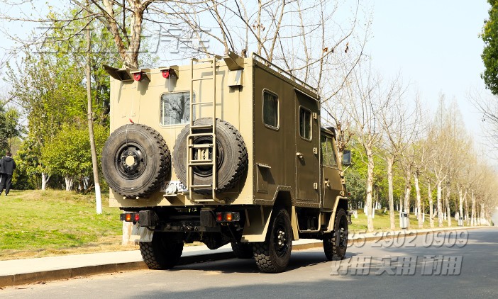 依維柯2046,越野型旅居房車,移動辦公車,房車定制改裝,戶外辦公室