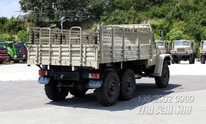 長頭越野車,EQ240,六驅(qū)越野車,長頭經(jīng)典卡車,絞盤卡車