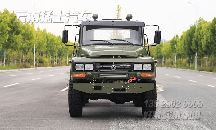 170馬力尖頭車,綠色卡車,出口專用底盤,越野車底盤,小型卡車底盤,全驅(qū)底盤